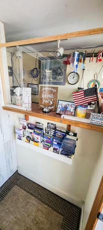 Imagen de los interiores del Hotel Sun and Surf Motel. Foto 15