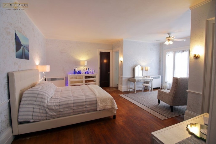 Imagen de la habitación del Hotel SunCliff on the Lake. Foto 19