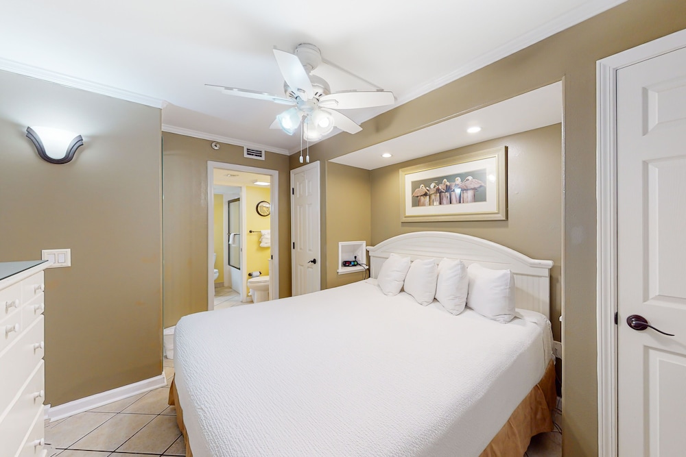 Imagen de la habitación del Hotel SunDestin Beach Resort. Foto 2