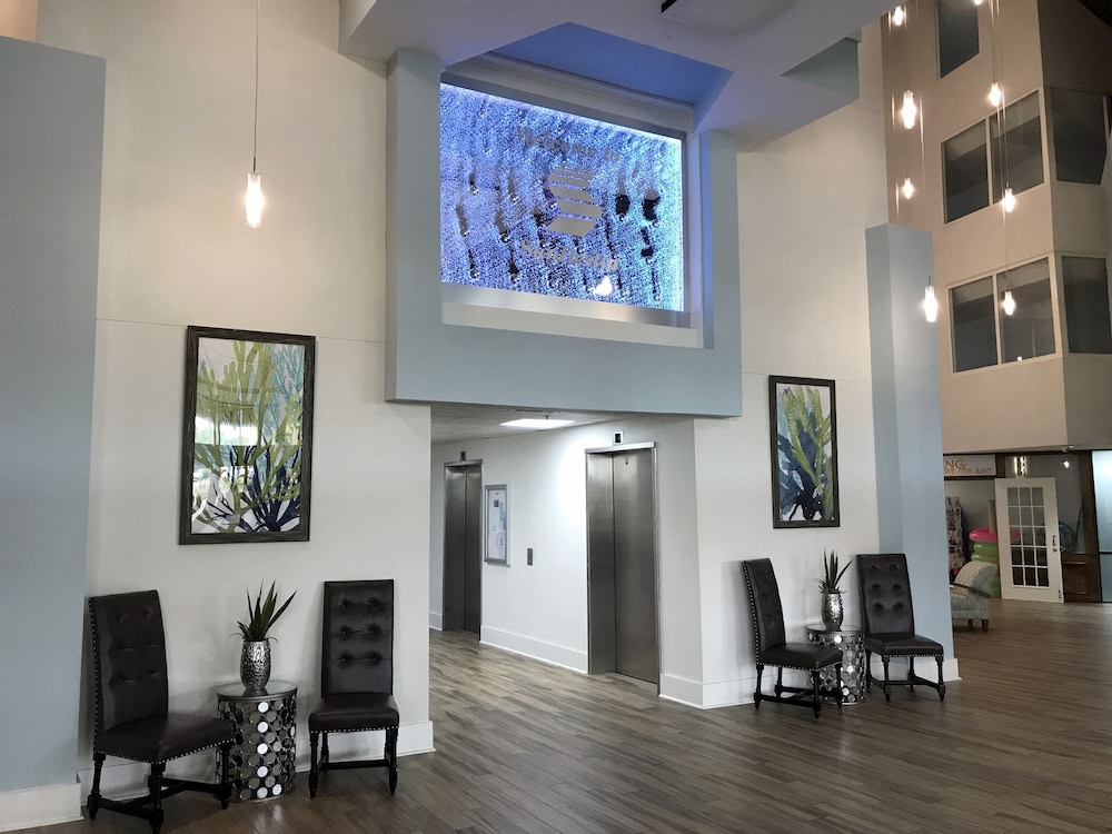 Imagen de los interiores del Hotel SunDestin Beach Resort. Foto 14