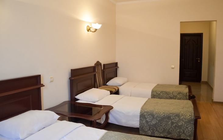 Imagen de la habitación del Hotel SunHotel. Foto 10