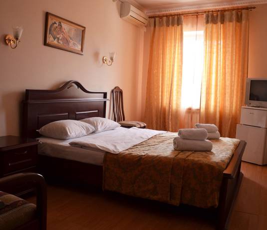 Imagen de la habitación del Hotel SunHotel. Foto 11