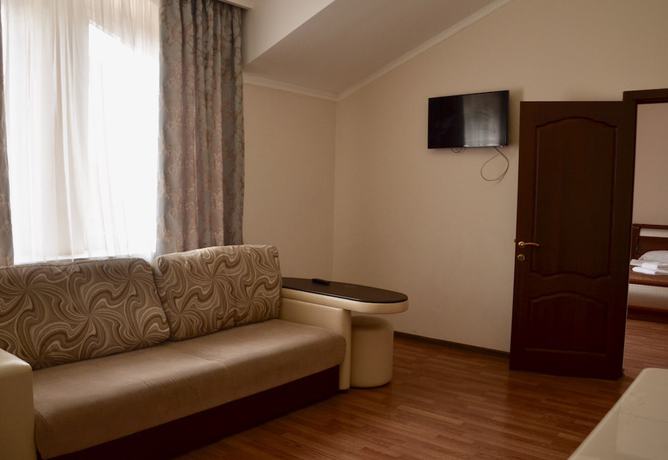 Imagen de la habitación del Hotel SunHotel. Foto 17
