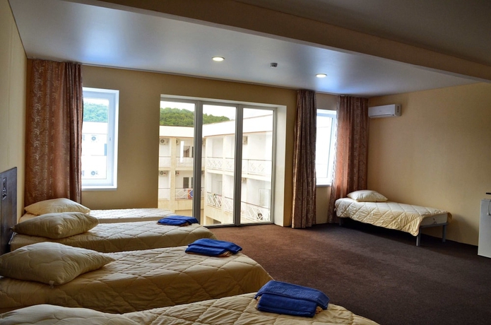 Imagen de la habitación del Hotel SunTerra. Foto 2