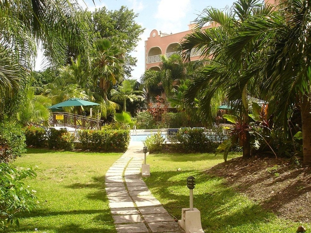 Imagen de los exteriores del Hotel Sunbay. Foto 11