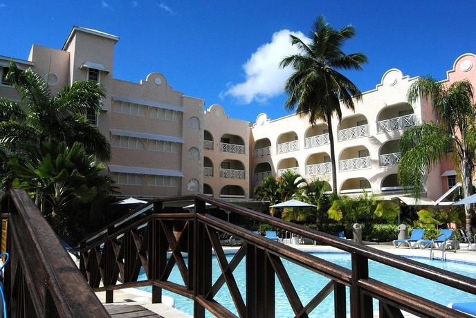 Imagen de la piscina del Hotel Sunbay. Foto 13