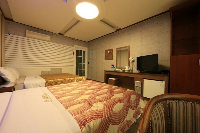 Imagen de la habitación del Hotel Sunbeach. Foto 9