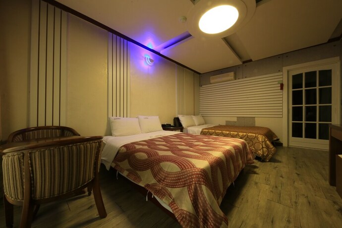 Imagen de la habitación del Hotel Sunbeach. Foto 11