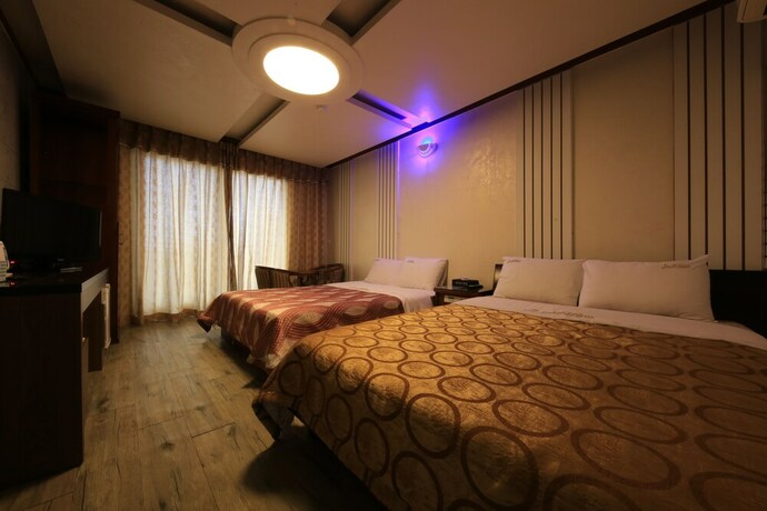 Imagen de la habitación del Hotel Sunbeach. Foto 14