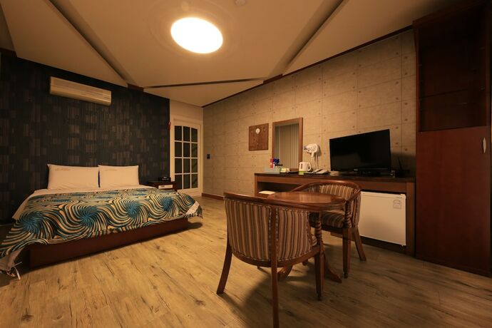 Imagen de la habitación del Hotel Sunbeach. Foto 17