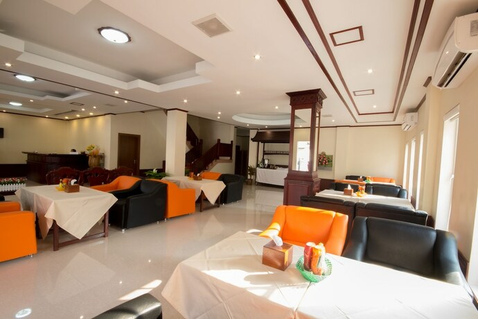 Imagen del bar/restaurante del Hotel Sunbeam. Foto 13