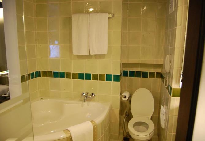 Imagen de los interiores del Hotel Sunbeam Hotel Pattaya. Foto 10