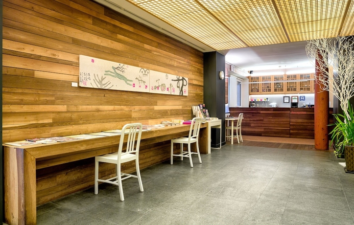 Imagen de los interiores del Hotel Sunbee. Foto 18