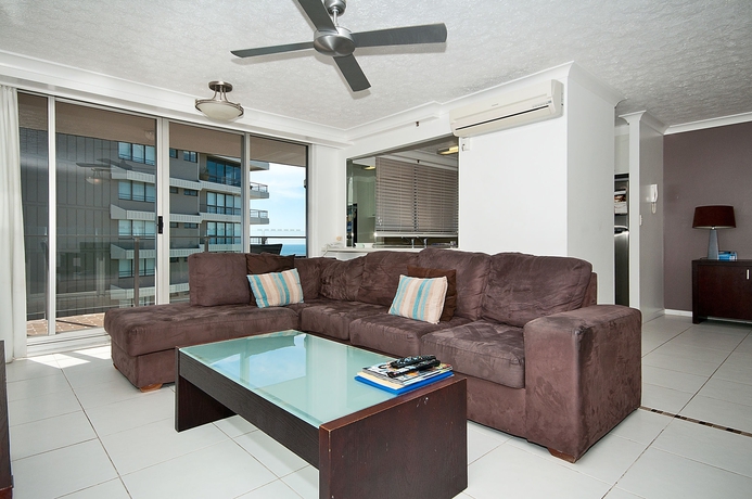 Imagen de los interiores del Hotel Sunbird Beach Resort. Foto 12