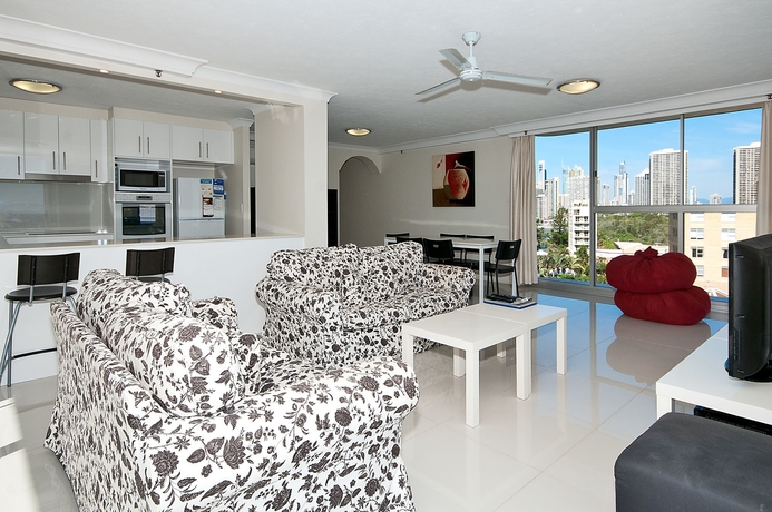 Imagen de los interiores del Hotel Sunbird Beach Resort. Foto 13
