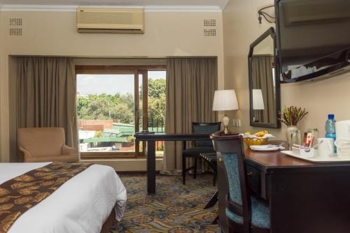 Imagen de la habitación del Hotel Sunbird Capital. Foto 6