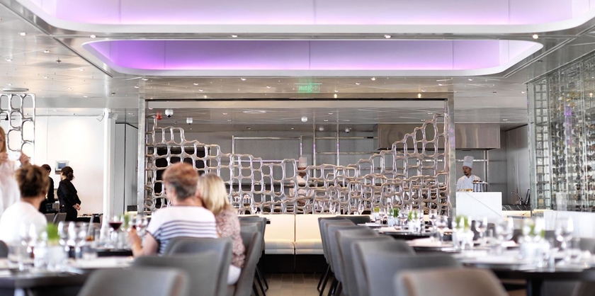 Imagen de los interiores del Hotel Sunborn Gibraltar. Foto 6