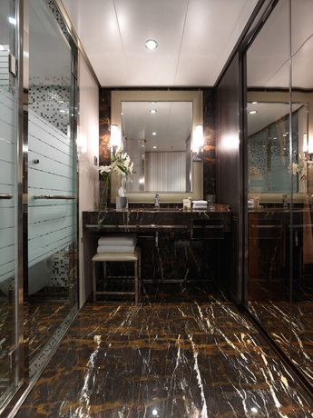 Imagen de la habitación del Hotel Sunborn Gibraltar. Foto 3