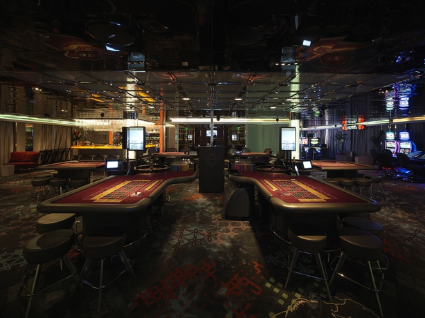 Imagen de los interiores del Hotel Sunborn Gibraltar. Foto 10