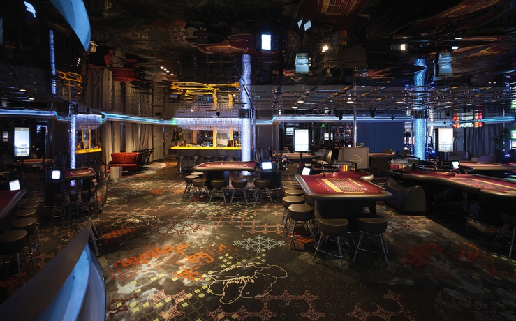 Imagen de los interiores del Hotel Sunborn Gibraltar. Foto 11