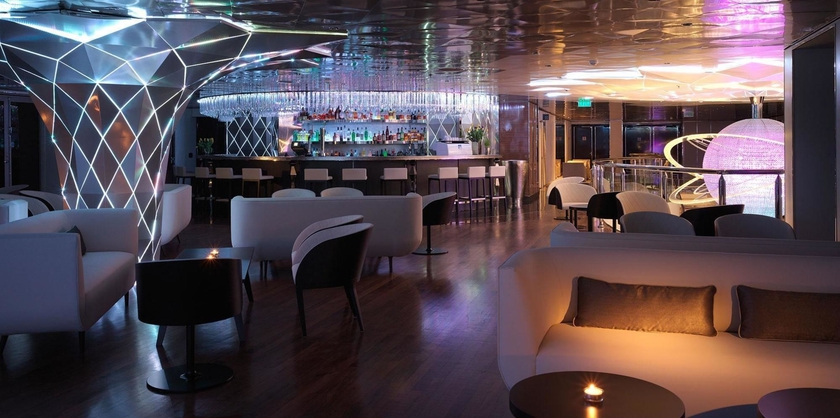 Imagen de los interiores del Hotel Sunborn Gibraltar. Foto 12