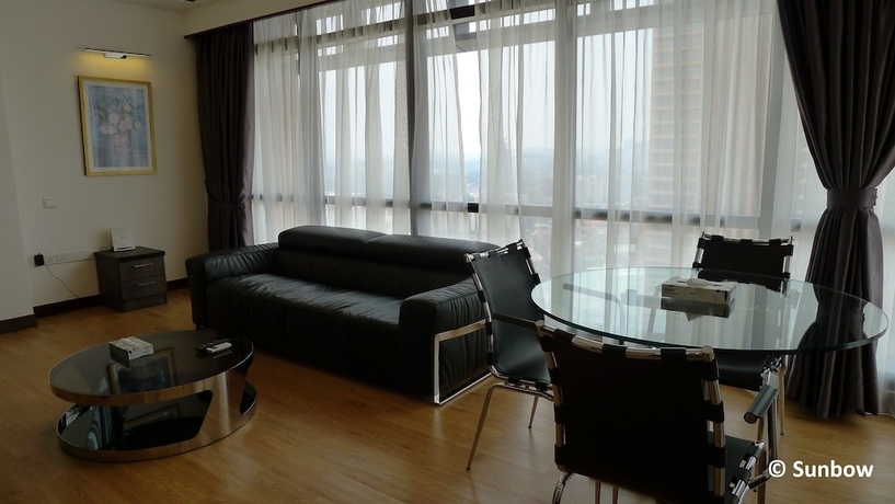 Imagen de la habitación del Hotel Sunbow Suites. Foto 9