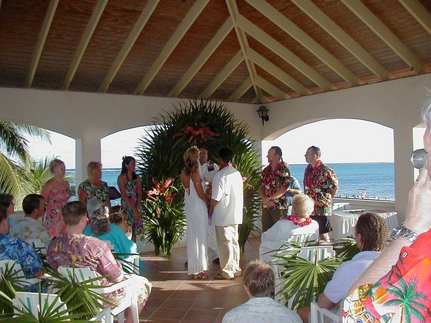 Imagen de los exteriores del Hotel Sunbreeze. Foto 5