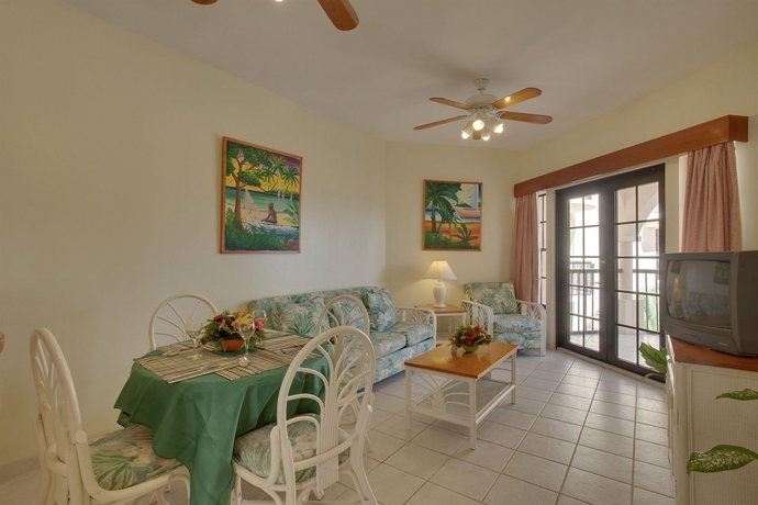 Imagen de los interiores del Hotel Sunbreeze Suites. Foto 12