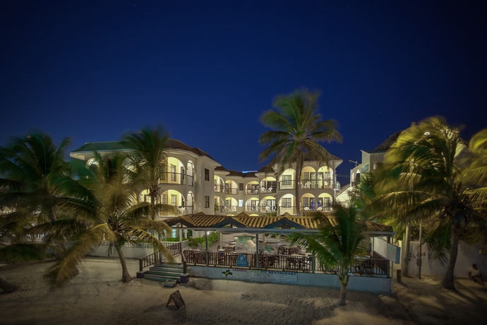 Imagen general del Hotel Sunbreeze Suites. Foto 2