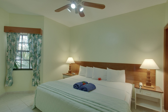 Imagen de la habitación del Hotel Sunbreeze Suites. Foto 8