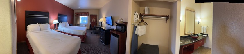 Imagen de la habitación del Hotel Sunbridge Inn and Suites. Foto 2