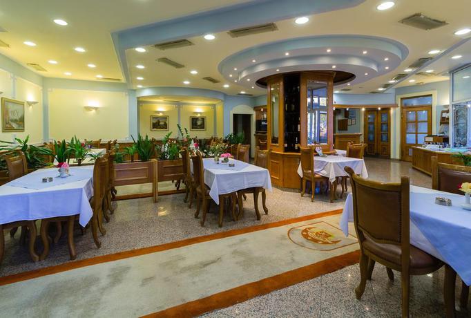 Imagen del bar/restaurante del Hotel Sunce Hotel Sarajevo. Foto 3