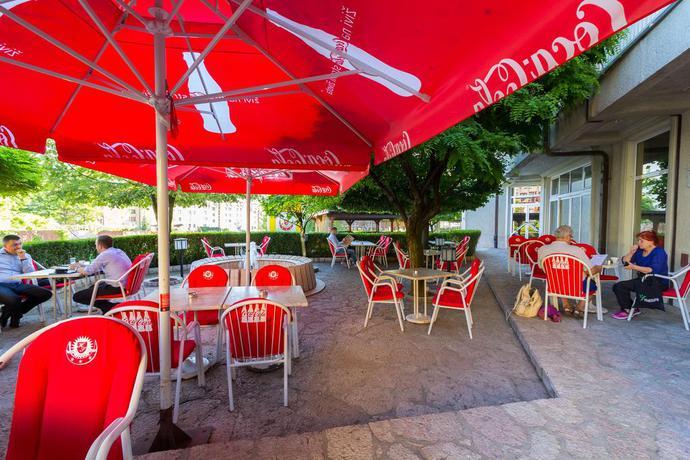 Imagen del bar/restaurante del Hotel Sunce Hotel Sarajevo. Foto 4