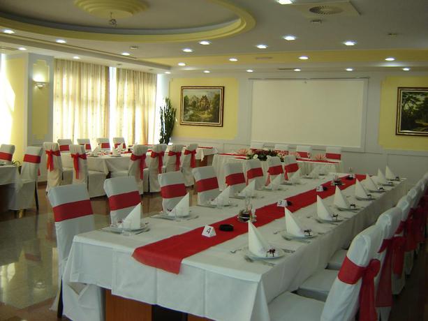 Imagen del bar/restaurante del Hotel Sunce Hotel Sarajevo. Foto 5