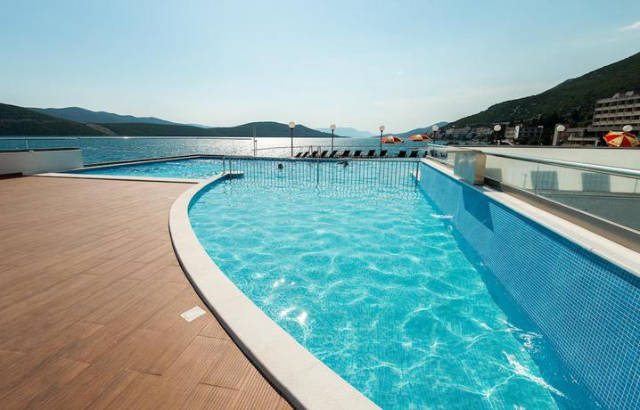 Imagen de la piscina del Hotel Sunce, Neum. Foto 19