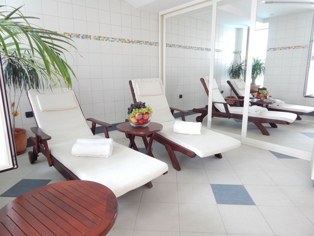 Imagen de la piscina del Hotel Sunce, Podstrana. Foto 16