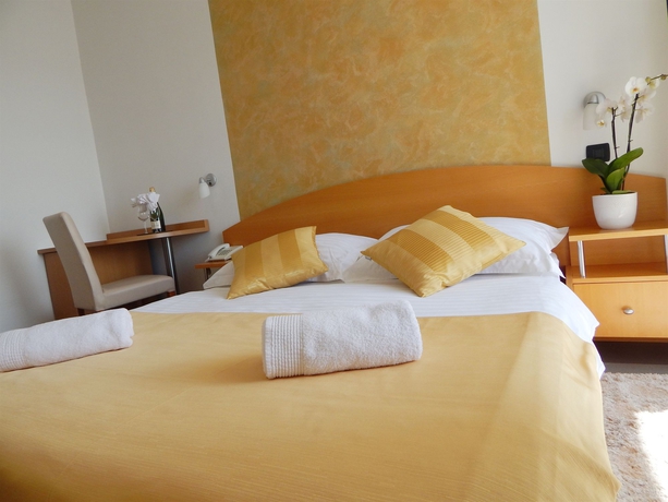 Imagen de la habitación del Hotel Sunce, Podstrana. Foto 11