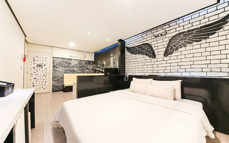 Imagen de la habitación del Hotel Suncheon 9to9. Foto 23