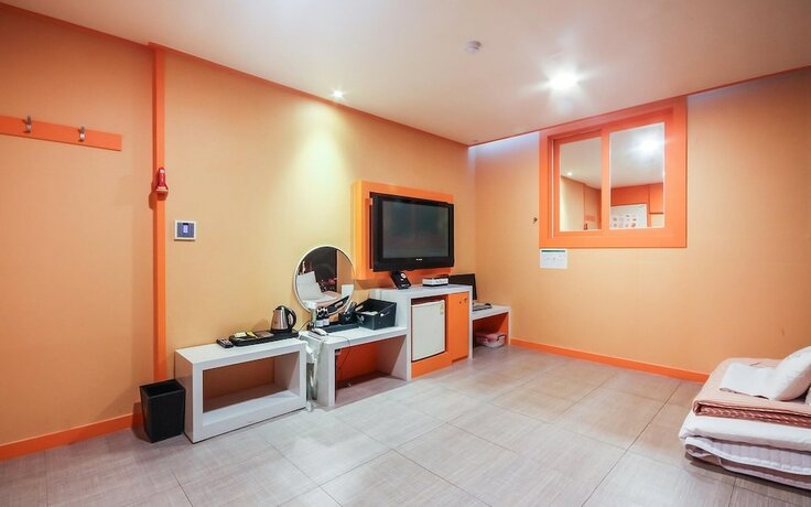 Imagen de la habitación del Hotel Suncheon 9to9. Foto 28