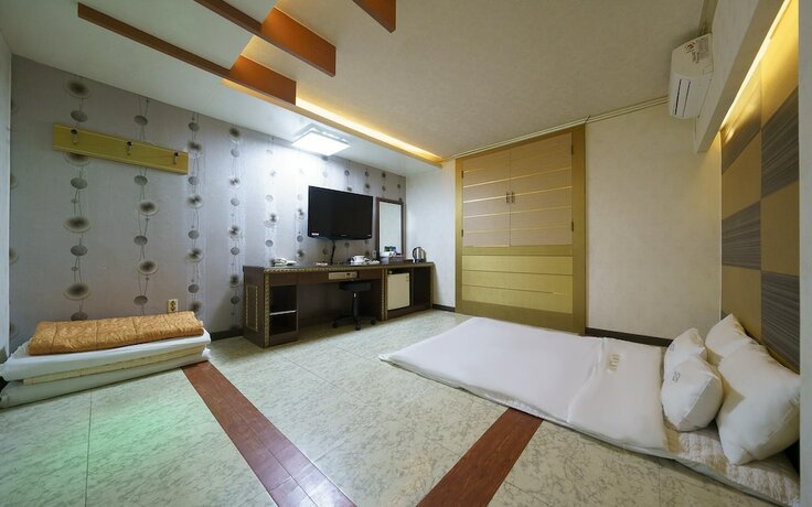 Imagen de la habitación del Hotel Suncheon Abichon. Foto 12