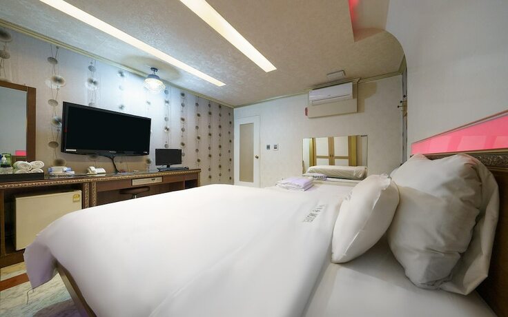 Imagen de la habitación del Hotel Suncheon Abichon. Foto 16