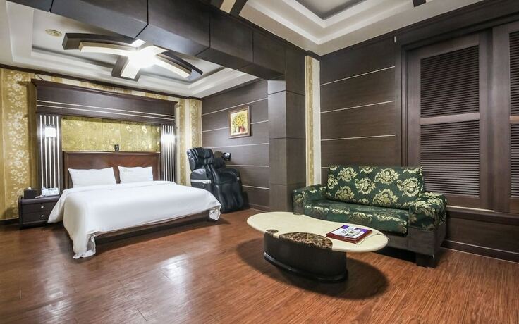 Imagen de la habitación del Hotel Suncheon Bali. Foto 17