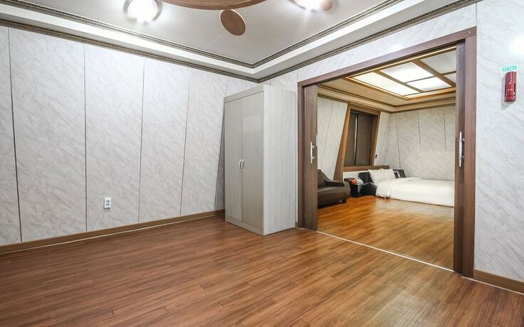 Imagen de la habitación del Hotel Suncheon Bali. Foto 19