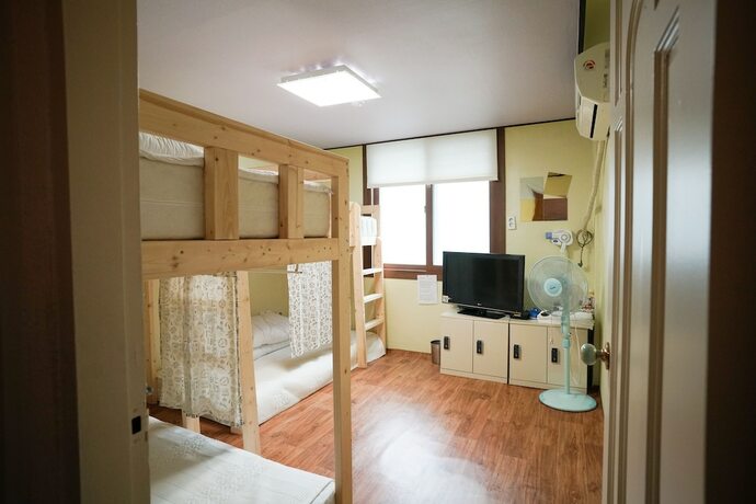 Imagen de la habitación del Hotel Suncheon Namu Guesthouse. Foto 10