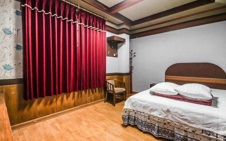Imagen de la habitación del Hotel Suncheon Palma. Foto 3