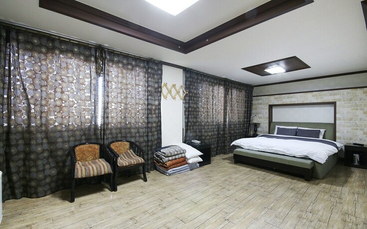 Imagen de la habitación del Hotel Suncheon Samoa. Foto 33
