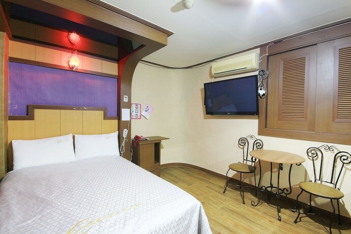 Imagen de la habitación del Hotel Sunchon Opera. Foto 6