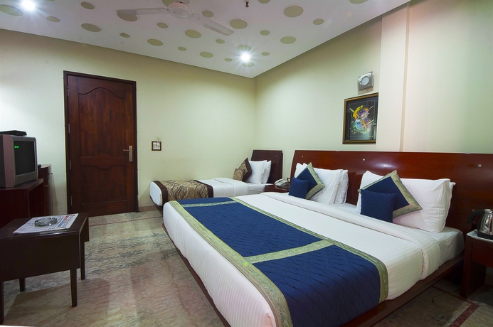 Imagen de la habitación del Hotel Suncity. Foto 11