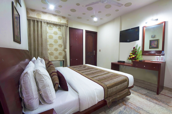 Imagen de la habitación del Hotel Suncity. Foto 16