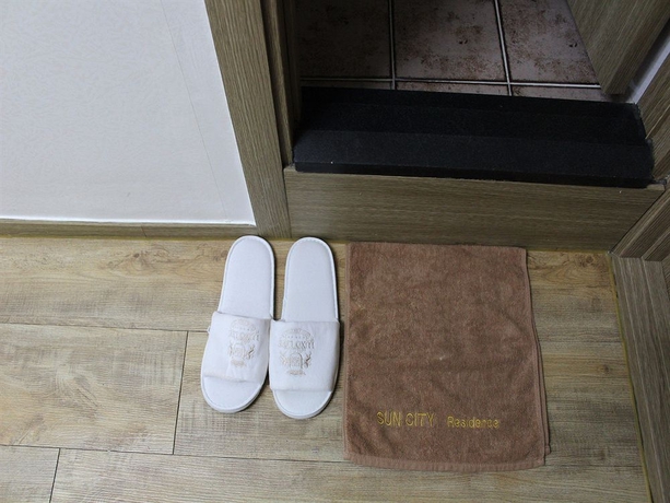 Imagen de la habitación del Hotel Suncity Guest House. Foto 11